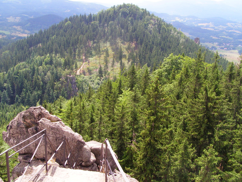 Krzyzna Gora (654 m) from the top of Sokolik