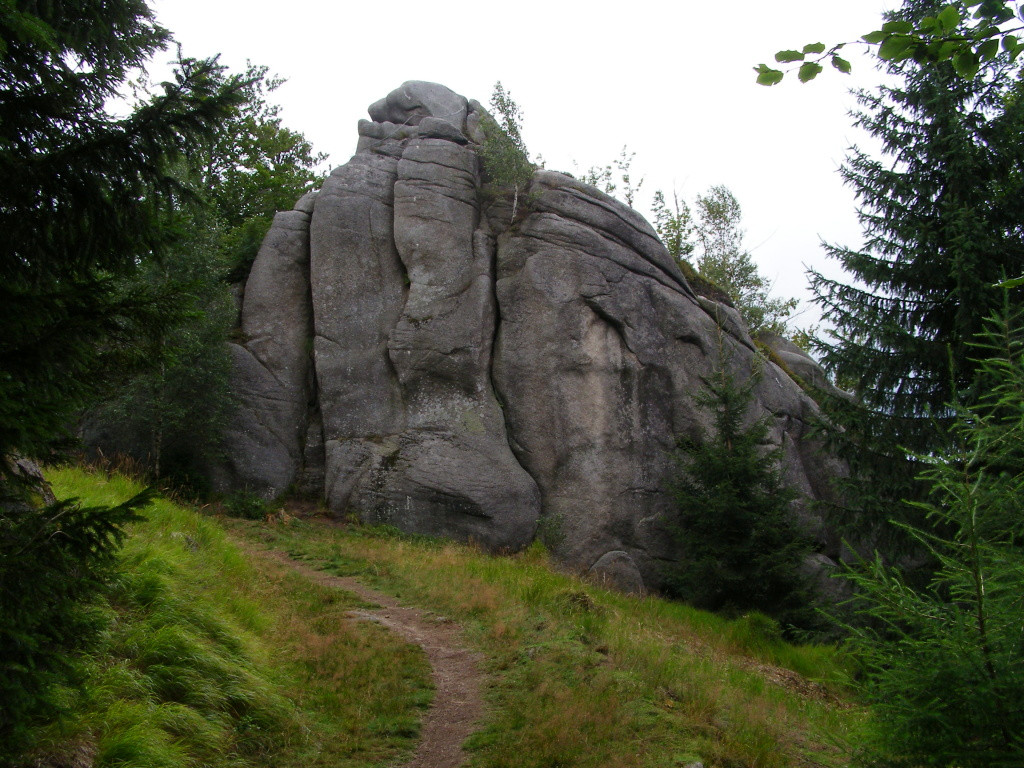Lone rock on Granicznik (870 m)